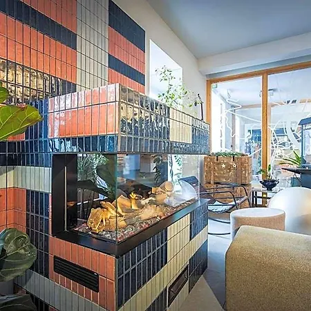 Maverick Soho Hostel *