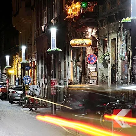 Hostel Maverick Soho *