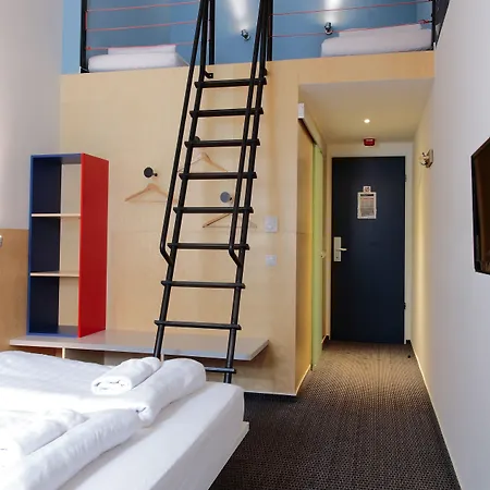 Hostel Maverick Soho *